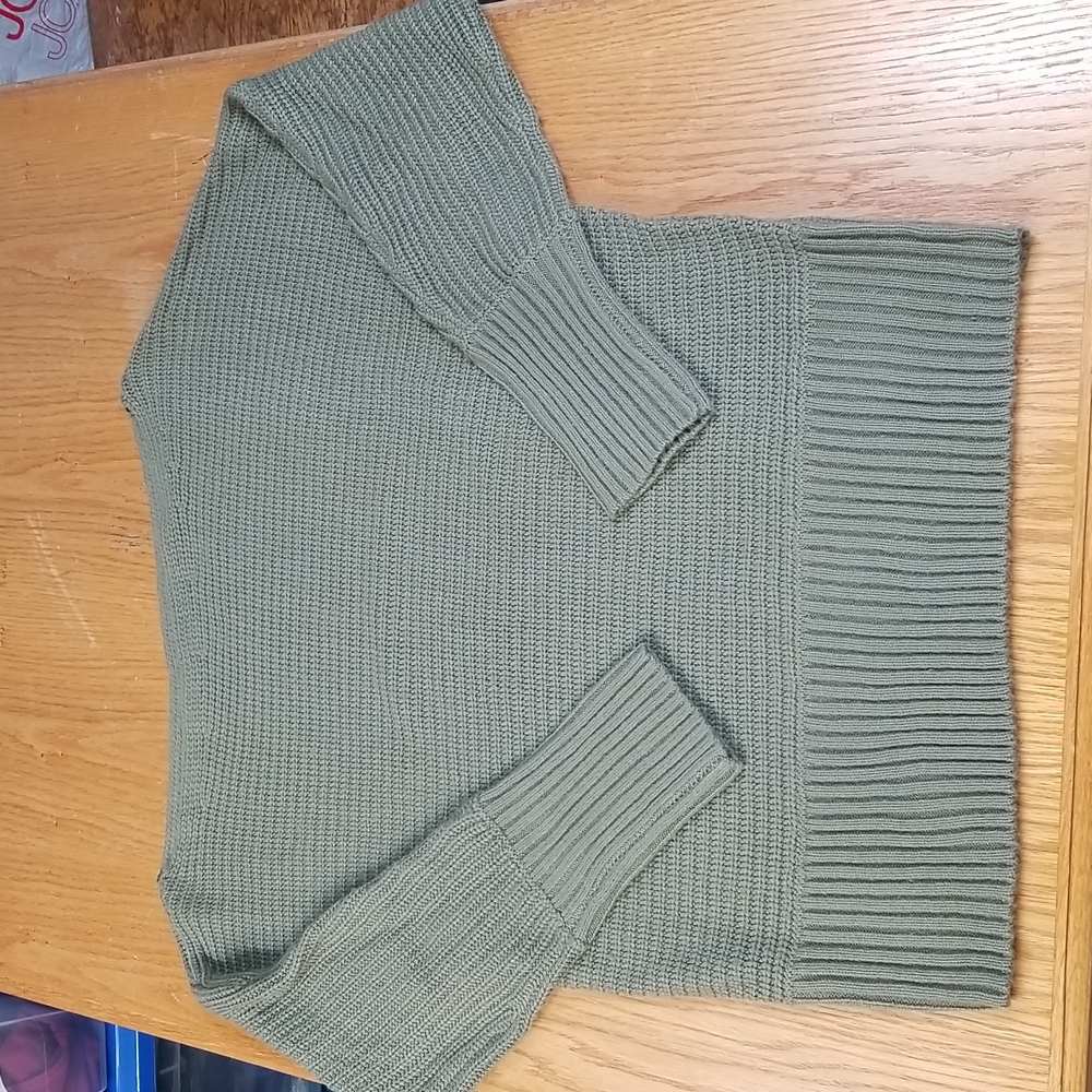 🦃Charlotte Russe off the shoulder sweater
